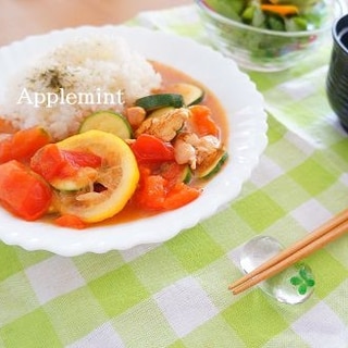 夏野菜と鶏肉のトマトしょうゆ炒めはちみつレモン風味